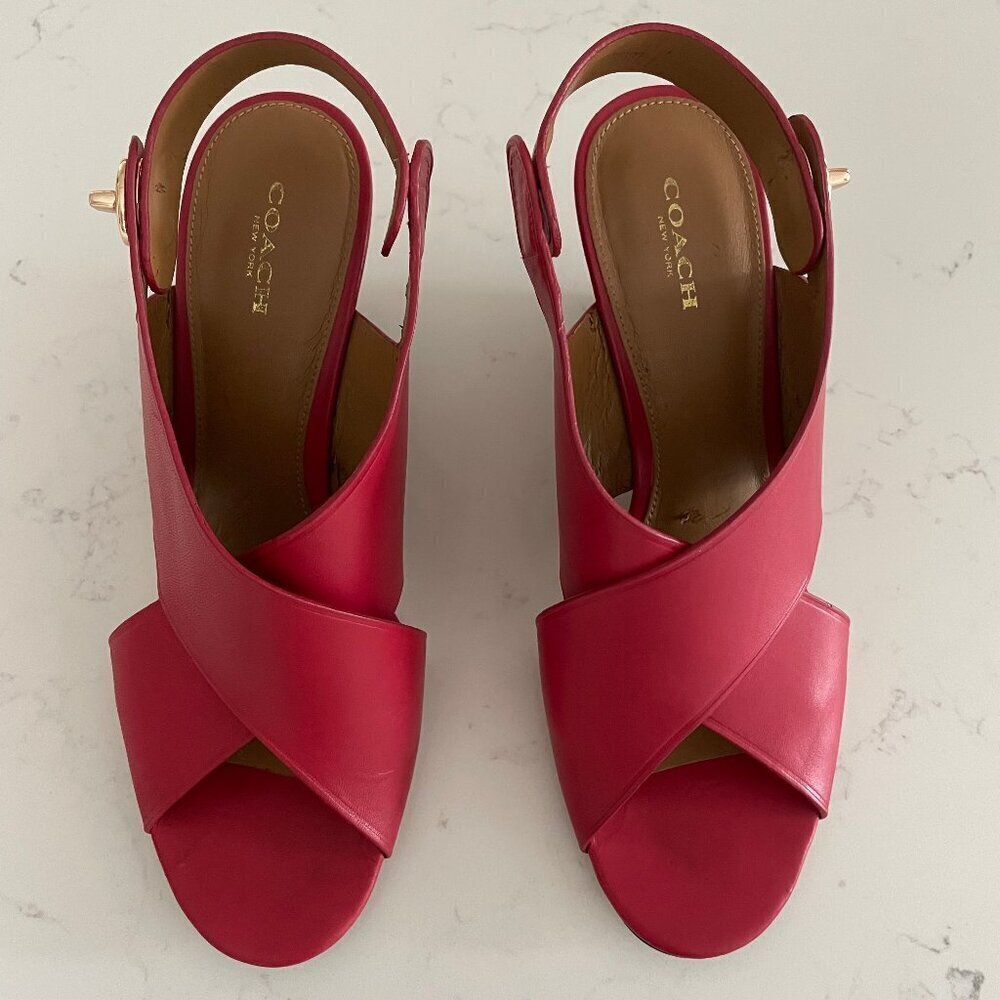 Coach Rosanne Wedge Manmade Cross Strap Sandal Turnlock Gold Hard Red Brown 9.5B